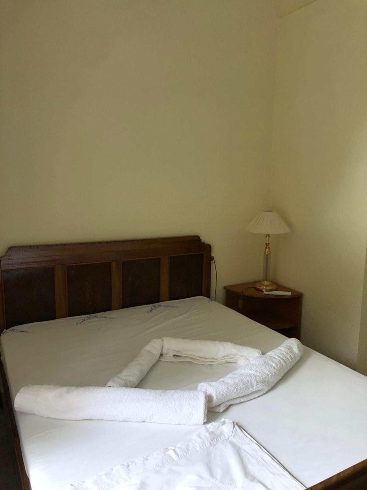 Stone Pazar Guest House Gjirokaster Ngoại thất bức ảnh