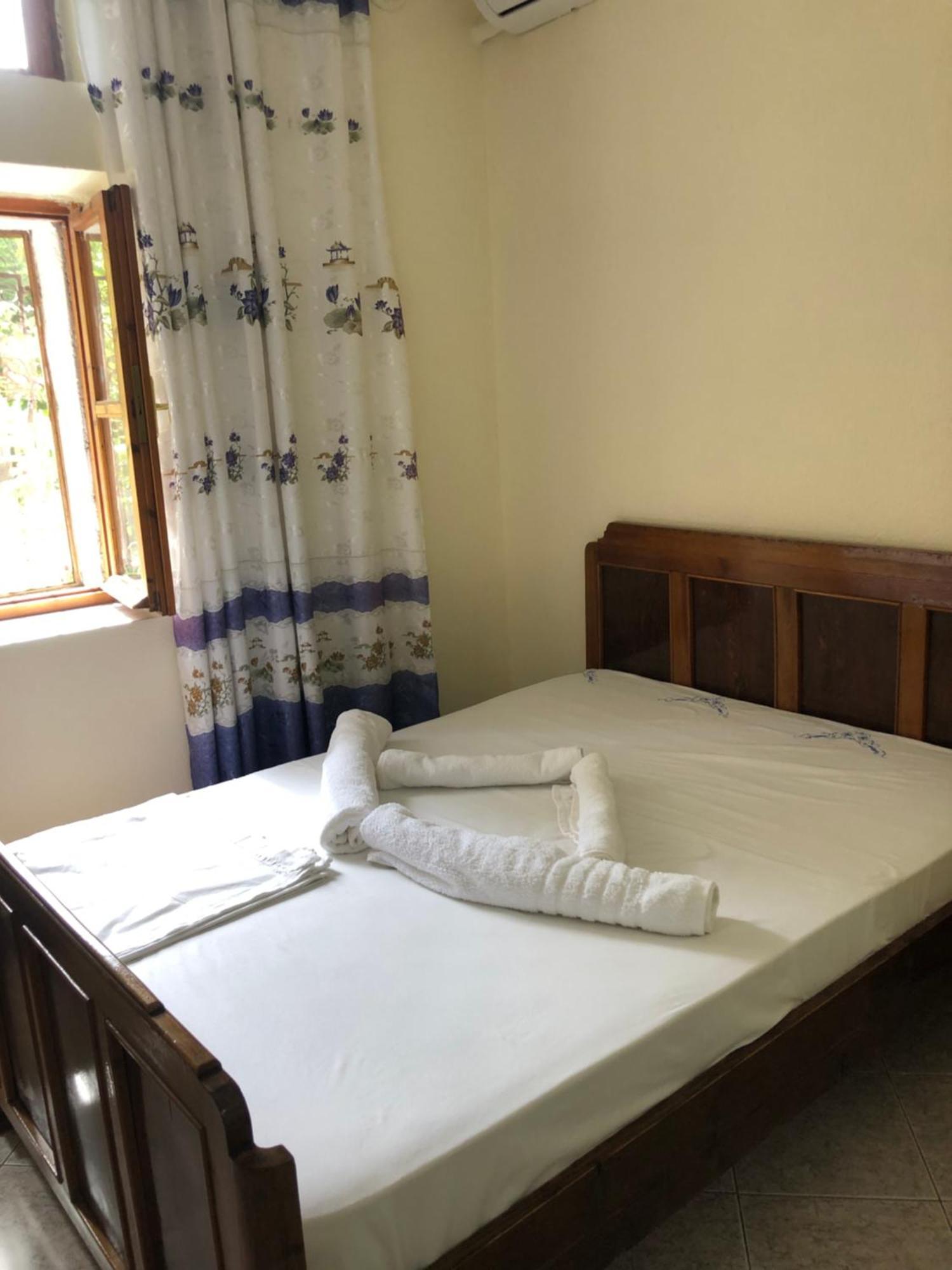 Stone Pazar Guest House Gjirokaster Ngoại thất bức ảnh