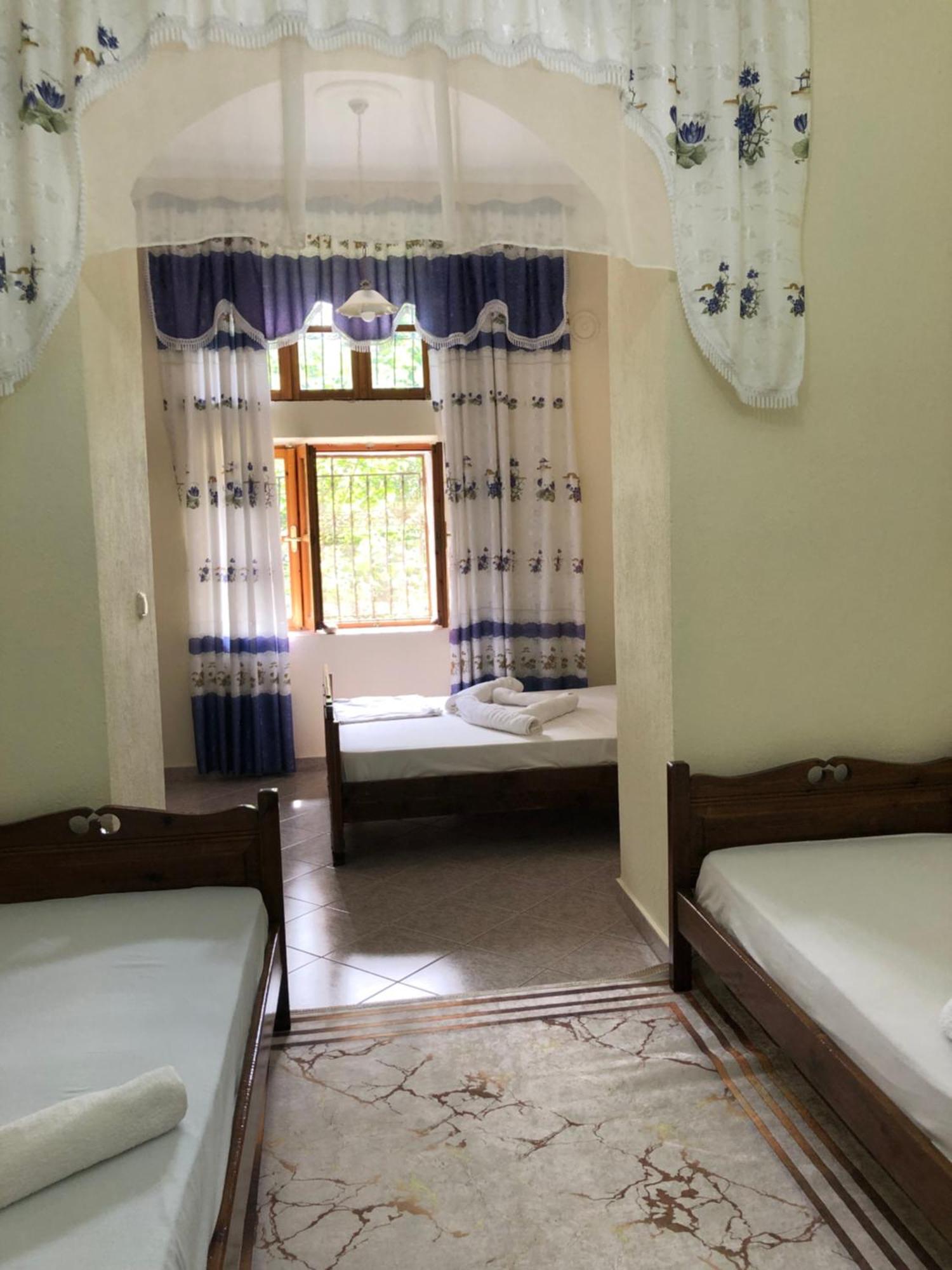 Stone Pazar Guest House Gjirokaster Ngoại thất bức ảnh