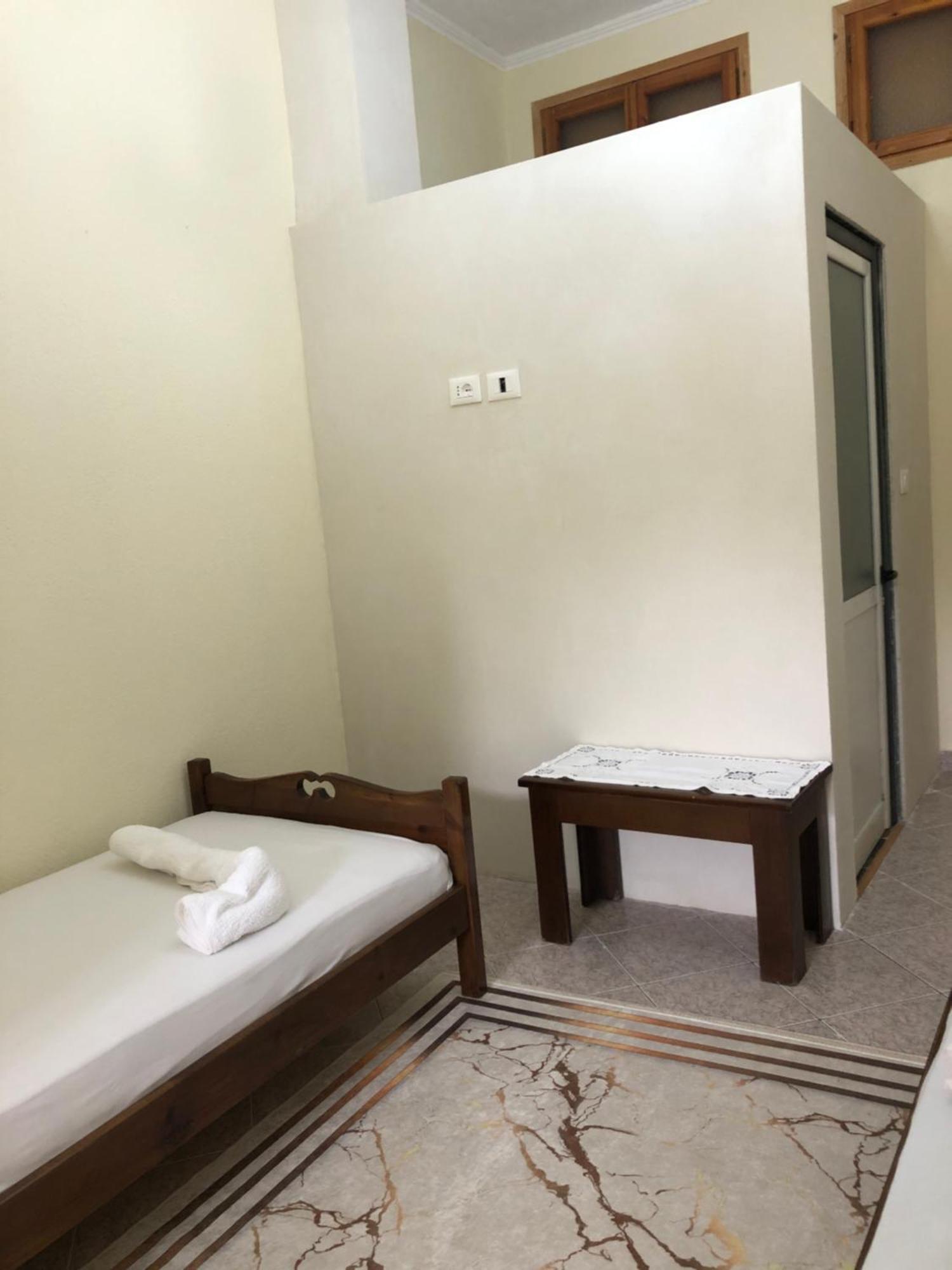Stone Pazar Guest House Gjirokaster Ngoại thất bức ảnh